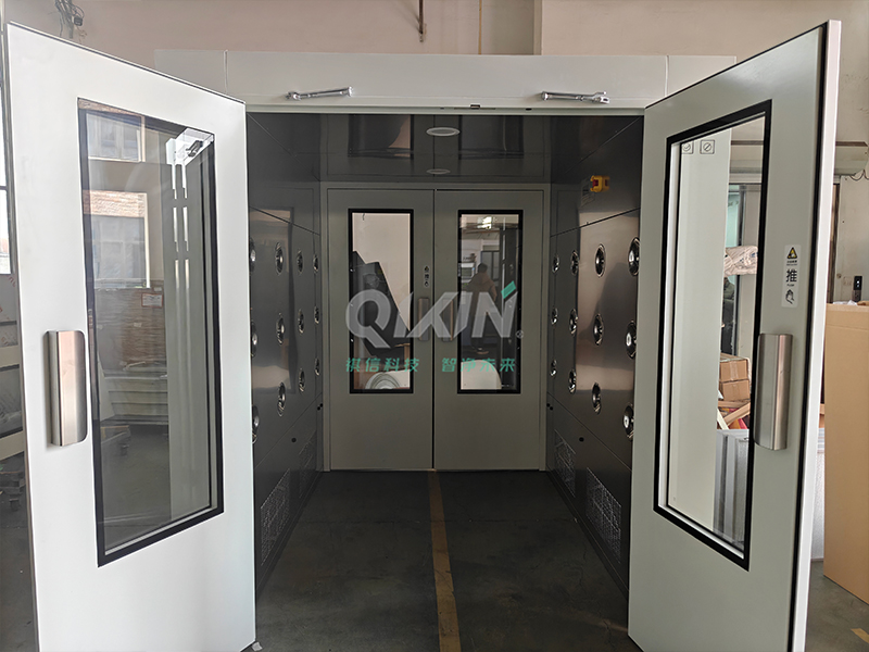 某电子企业出口手拉门货淋室