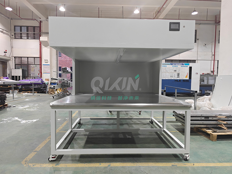 上海某光电光学企业超净工作台